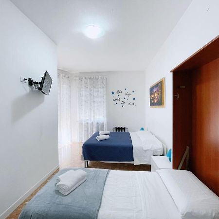 Confortini Rooms Sunday Verona Exterior foto